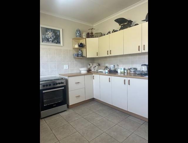 3 BEDROOM TOWNHOUSE FOR SALE IN AMBER VALLEY